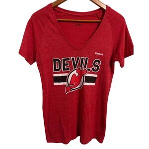 Reebok Women's Red Short Sleeve V-Neck Tee Shirt New Jersey Devils Size Large